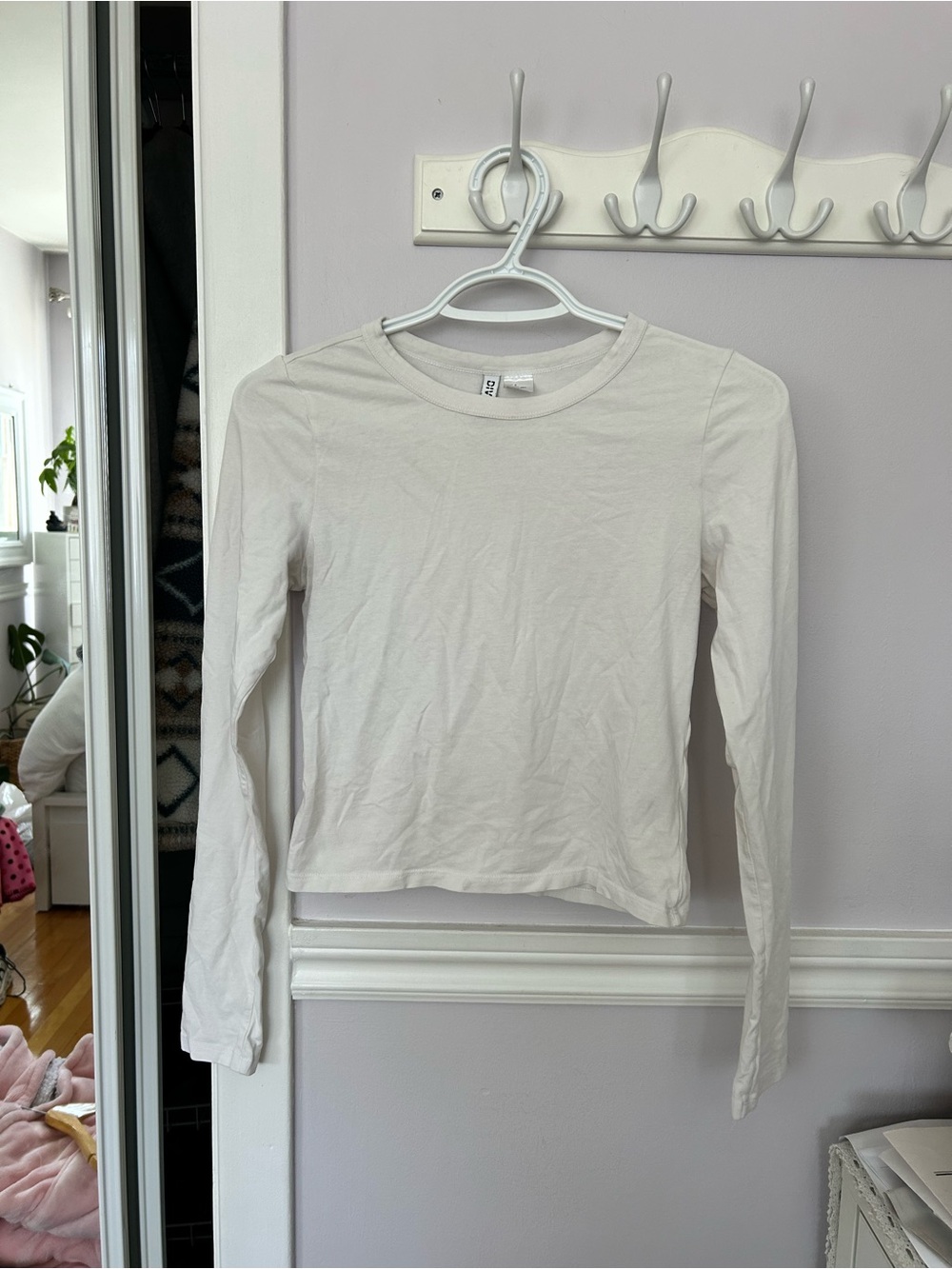 H&M White Basic Crewneck Tee